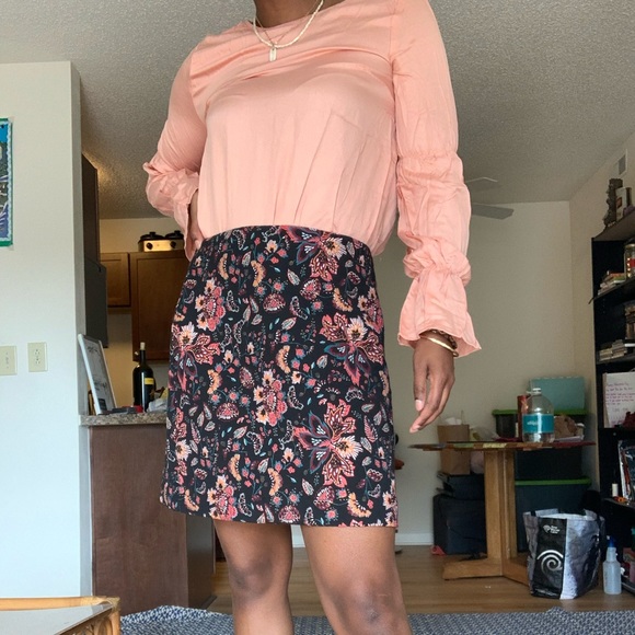 LOFT Dresses & Skirts - ❌SOLD❌ Loft Floral Print Skirt Sz 10